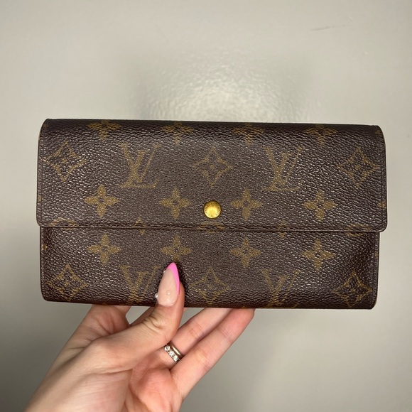 Louis Vuitton Handbags - Authentic Louis Vuitton Wallet LV